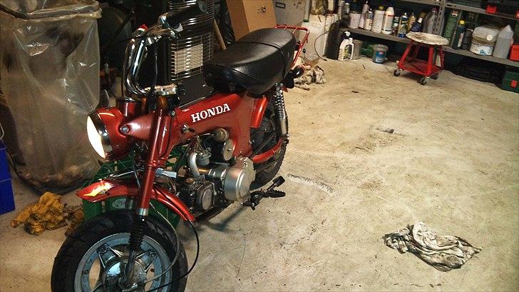 Honda Dax - Fra siden med de gamle Honda mærker billede 2