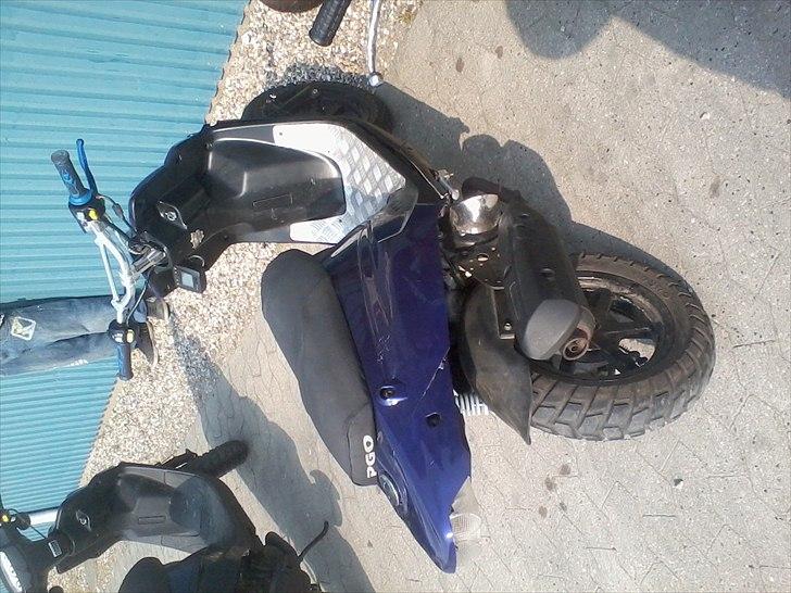 PGO hot 50 - min ven,s hot bytter til alt der kan køre der er papier med nøgler og lås og hjelm skriv for mere info billede 8