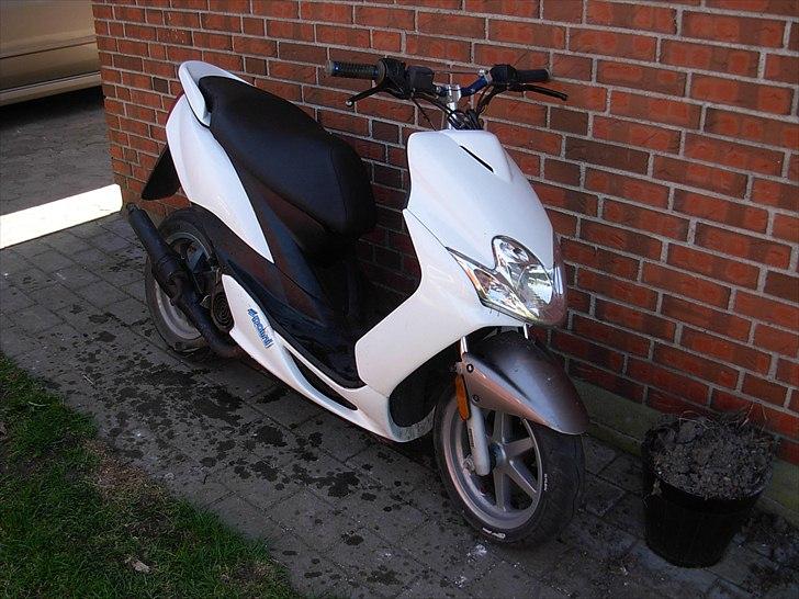 Yamaha Jog R billede 1