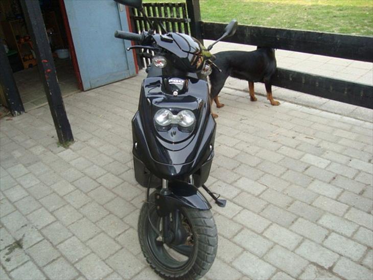 {{currentPhoto.altText}} billede {{currentPhoto.number}}