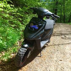 PGO Hot50 "Carbon" Solgt