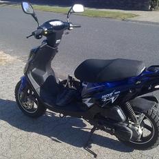PGO hot 50 solgt 7500kr