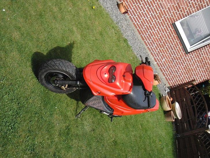 PGO Hot 50. SOLGT. billede 2