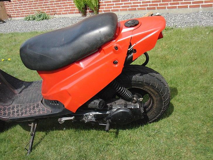 PGO Hot 50. SOLGT. billede 4