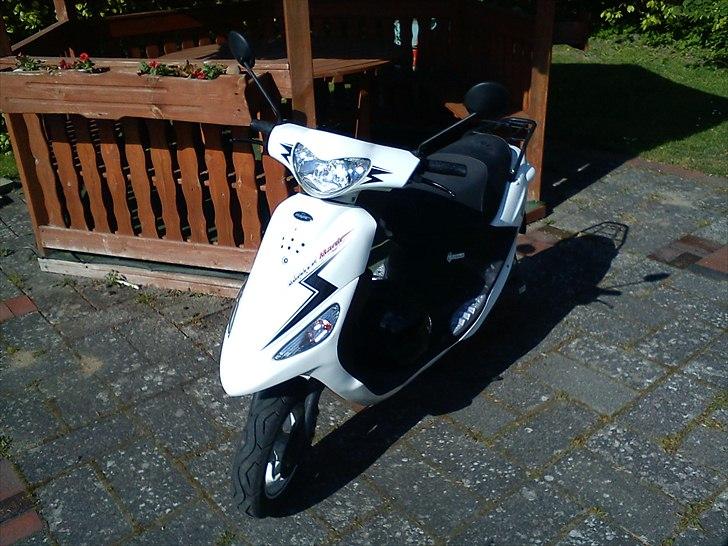 PGO White Magic billede 1