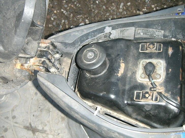 Piaggio New Zip - Tanken :D billede 9