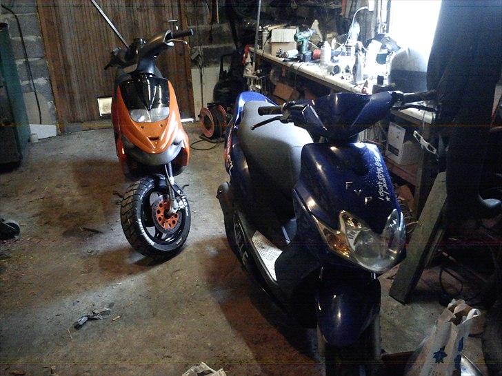 Gilera stalker SOLGT - i det rodede værksted inde i varmen :D billede 18