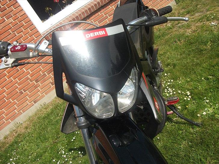 Derbi Senda Sm Extreme Solgt - Fronten billede 4