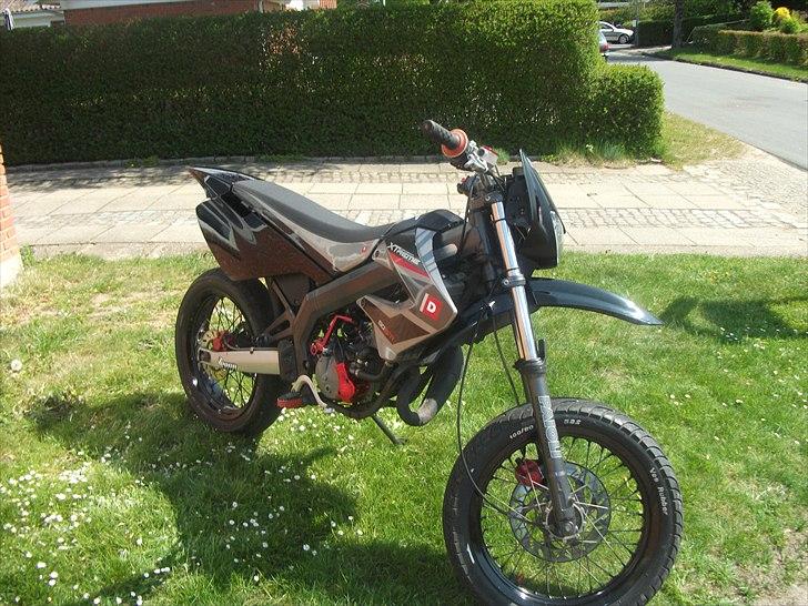 Derbi Senda Sm Extreme Solgt - Derbi Senda Sm Extreme billede 2