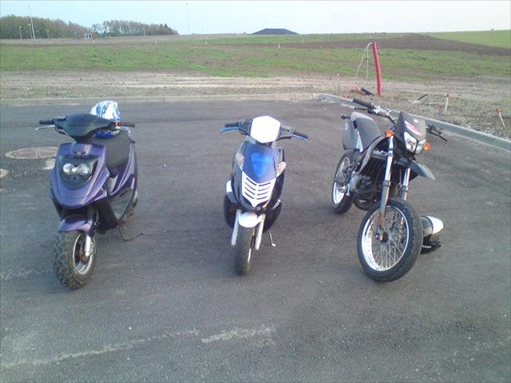 PGO hot 50 ¤SOLGT¤ billede 2