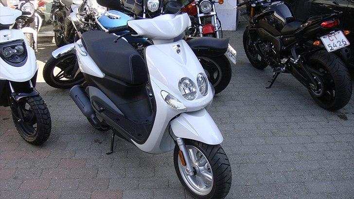 Yamaha Neos 4t - Billedet er taget da den stod klar hos forhandleren billede 3