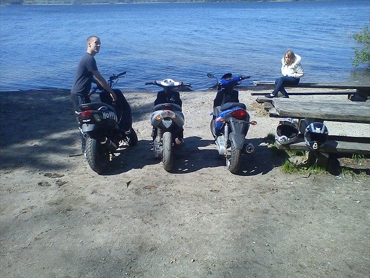 Yamaha jog r TILSALG ELLER BYTTE :) billede 1