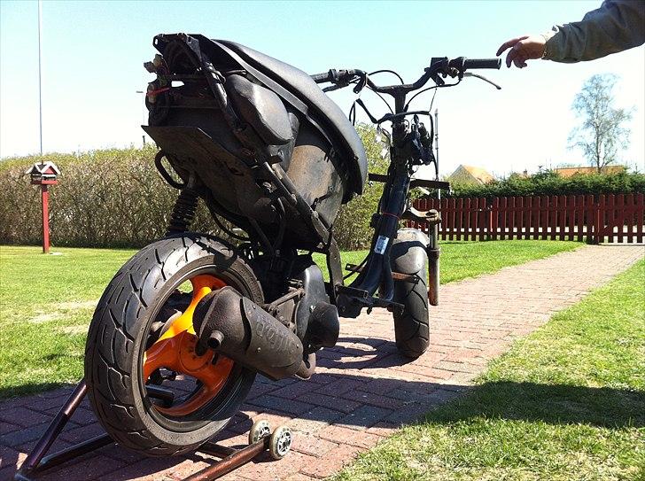 Aprilia SR50 (Lodret) skrottet billede 2