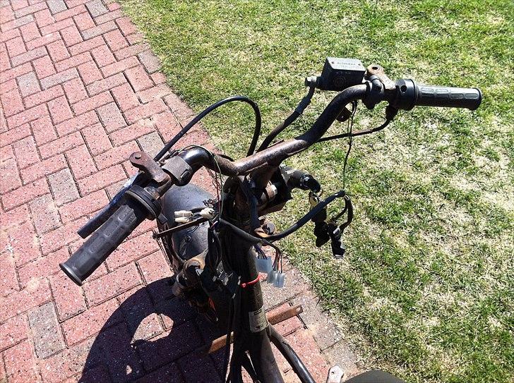 Aprilia SR50 (Lodret) skrottet billede 4