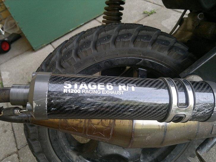 Yamaha Aerox <traded to SMX> - ja gasen satte sig sku da motoren sad på Galaxy´en :( så den fine nye potte er ikke så fin mere... billede 14