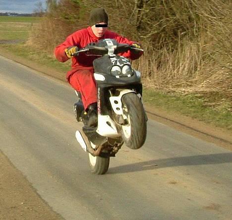 Yamaha SPY - Der køre jeg så på et hjul.... FED...... billede 8