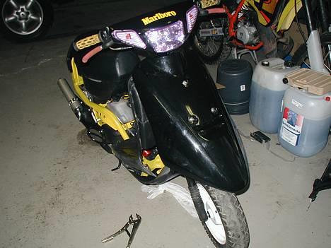 Yamaha jog (solgt) billede 4