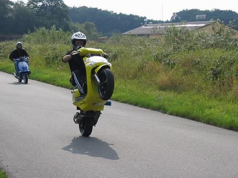 Aprilia Sonic Lc pro race 2 SOLGT billede 3