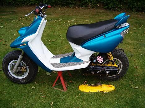 Yamaha BWS SOLGT - Den ser sku godt ud fra siden billede 8