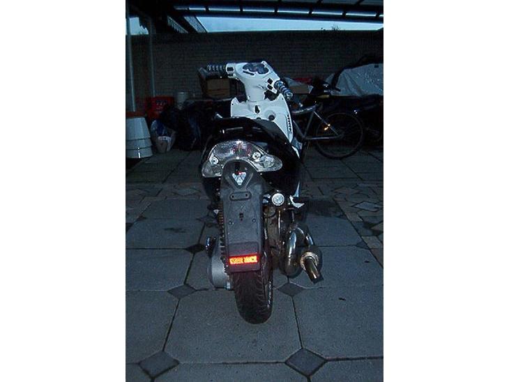 {{currentPhoto.altText}} billede {{currentPhoto.number}}