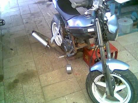 Suzuki street magic (solgt) billede 3