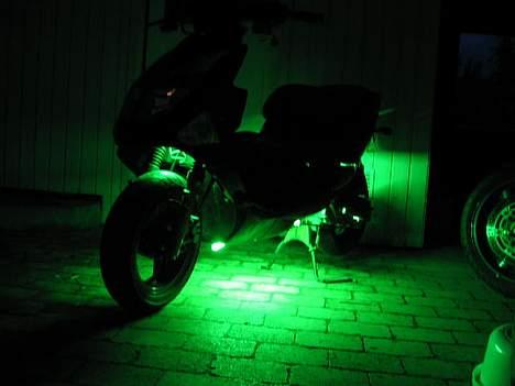 PGO dr.big *(TOTAL SKADET)*  - 4stk neon lys gir da meget godt ;-). og nu er der 8 stk på.   nye billeder kommer billede 9