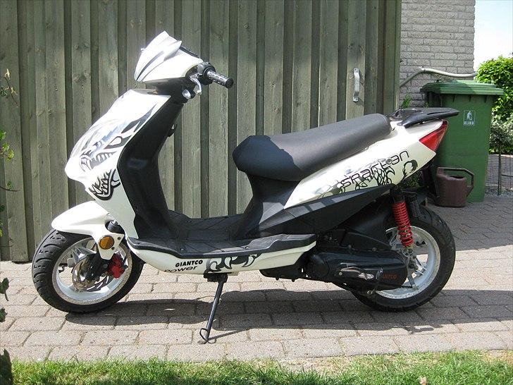 Giantco Spartan *SOLGT* billede 2