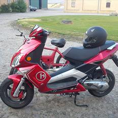 Hooper leo skal væk nu