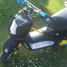 Aprilia rally baneracer