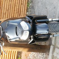 Aprilia aprilla rally død i motoren 