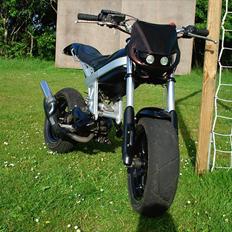 Suzuki Street Magic 