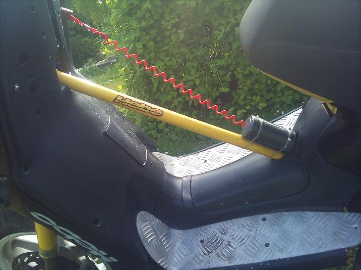 Aprilia rally baneracer billede 4