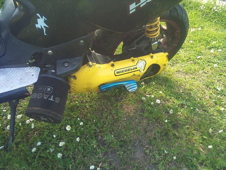 Aprilia rally baneracer billede 5