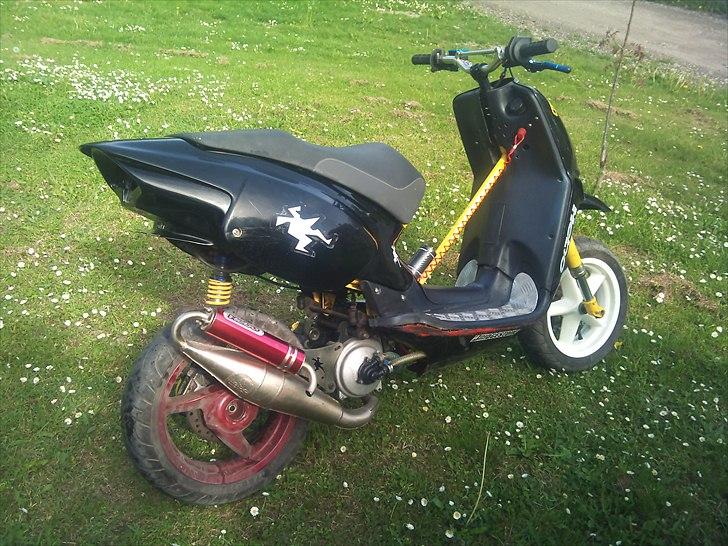 Aprilia rally baneracer billede 7