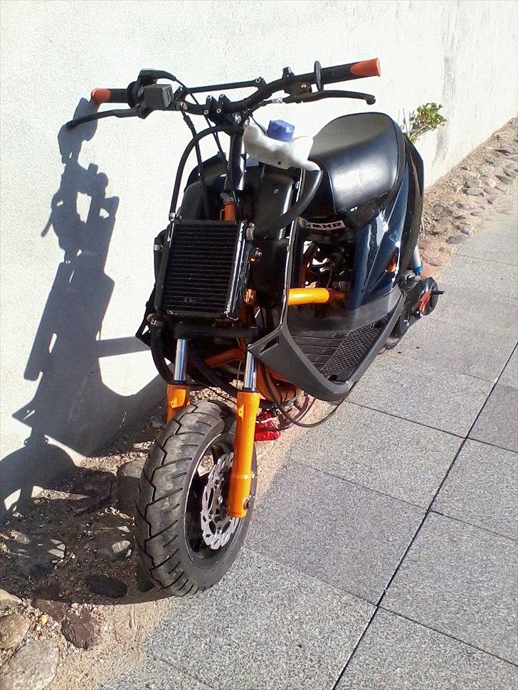Yamaha jog as ombygning - som den står nu der er kommet lidt andre ting på :)  billede 1