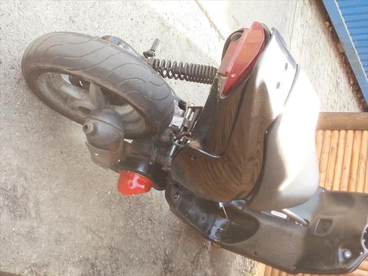 Aprilia aprilla rally død i motoren  billede 3