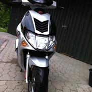 Kymco Super 9 (SOLGT)