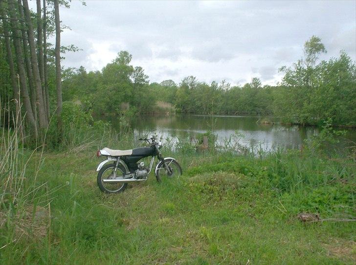 Yamaha 4 gear - Var en lille tur nede i baghaven :) billede 2