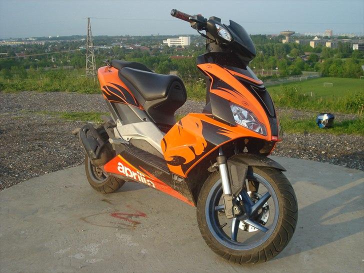 Aprilia SR50 R Factory billede 3