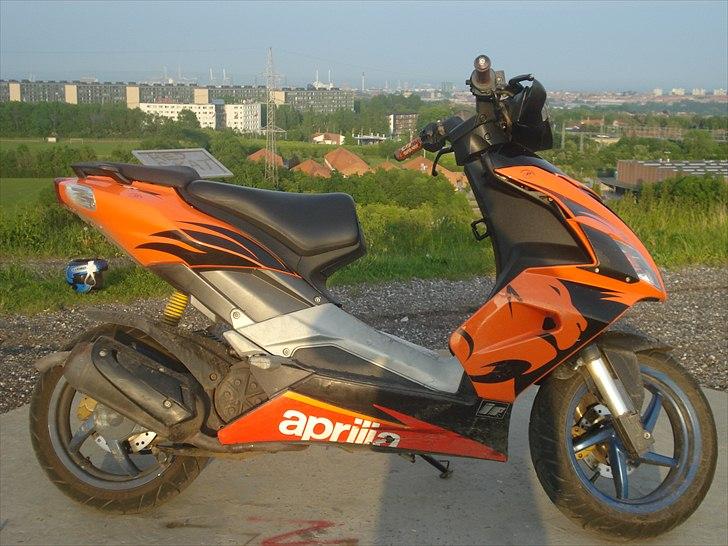 Aprilia SR50 R Factory billede 4