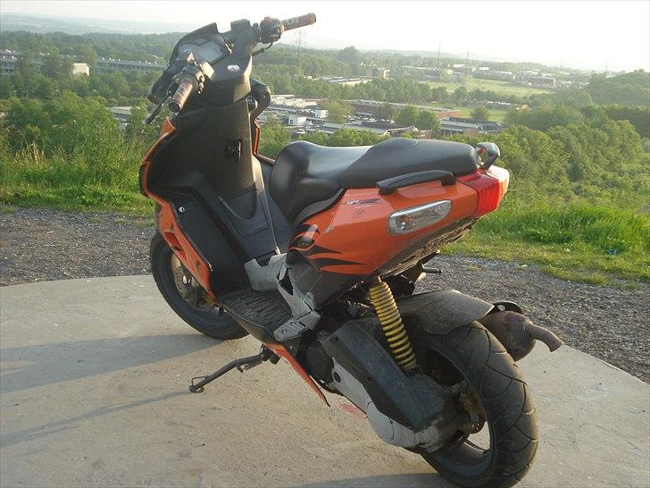 Aprilia SR50 R Factory billede 7