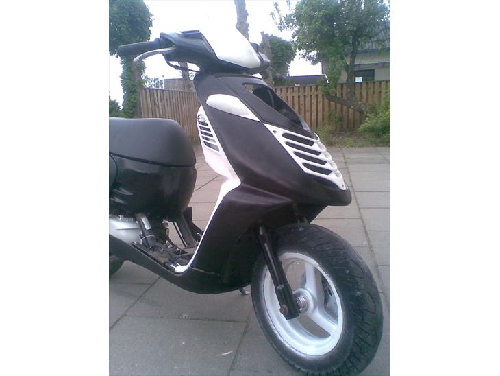 {{currentPhoto.altText}} billede {{currentPhoto.number}}