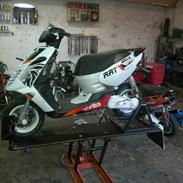 Aprilia Sonic - | | RRT | | 