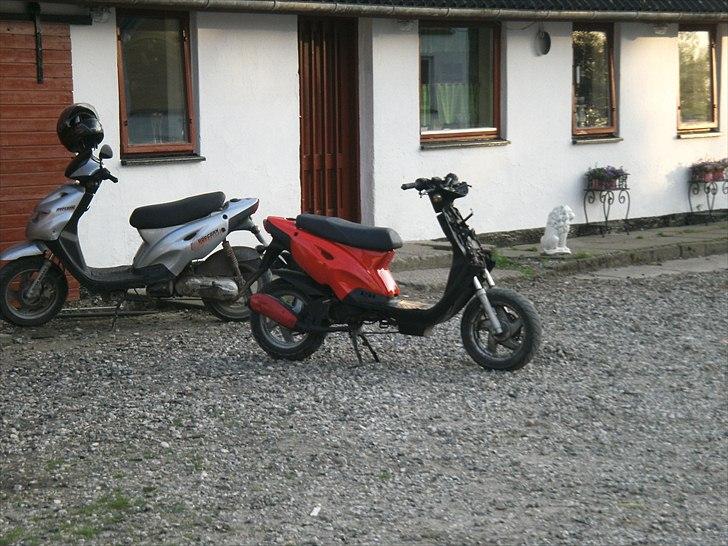 CPI Rest in pieces  - Da jeg begyndte at samle den med nylakerede skjolde. billede 18