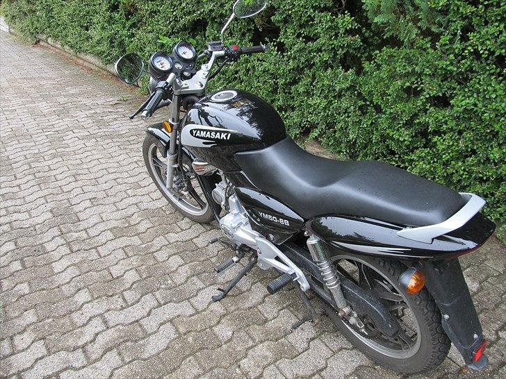 Yamasaki YM50-8B billede 5