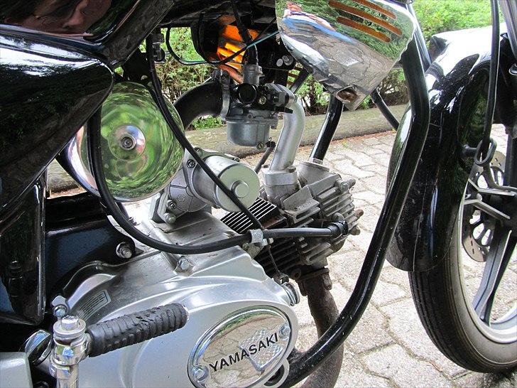 Yamasaki YM50-8B billede 7