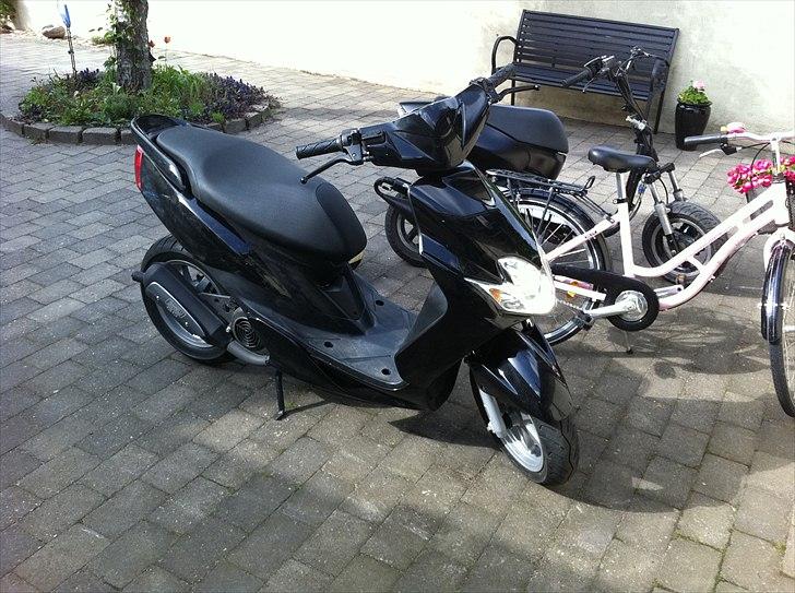 Yamaha jog-r billede 3