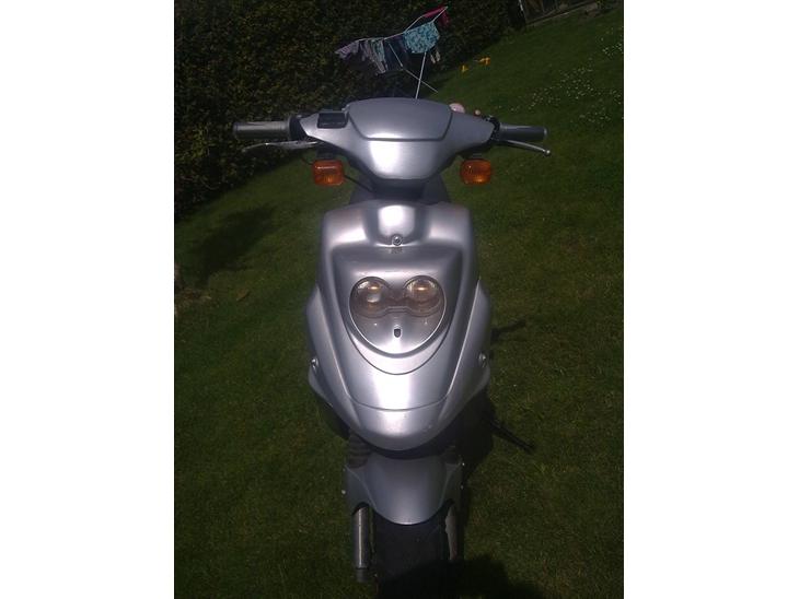 {{currentPhoto.altText}} billede {{currentPhoto.number}}