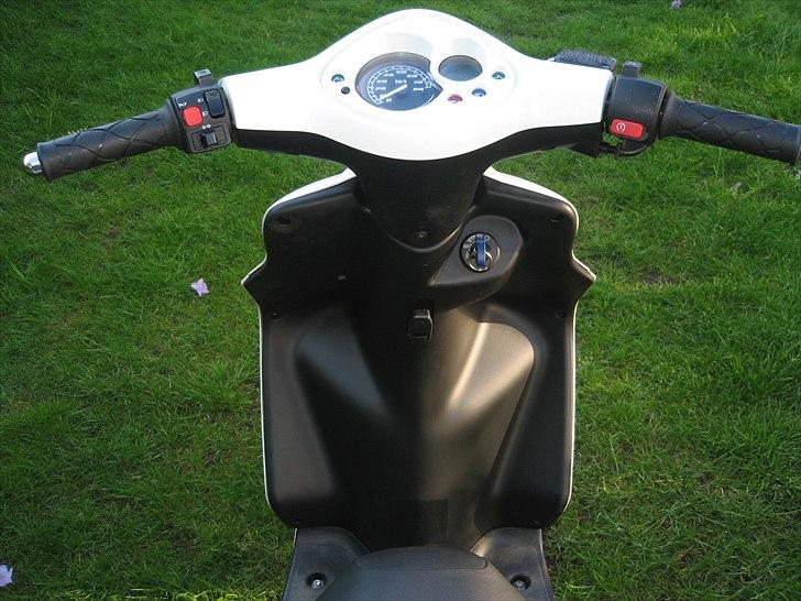 Yamaha jog r billede 4