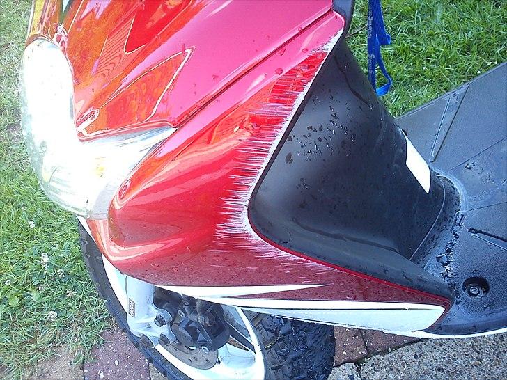 Yamaha jog r. totalskadet. billede 12